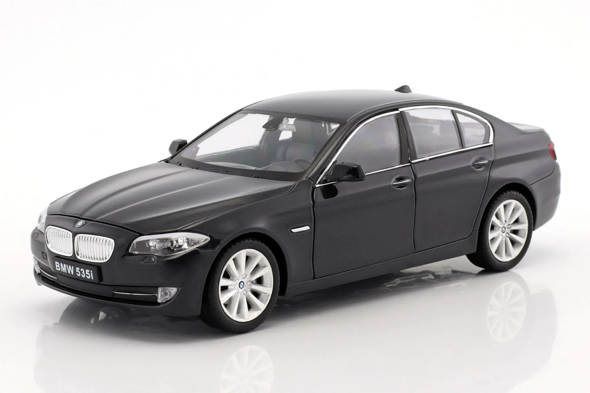 BMW 535i Baujahr 2010 schwarz metallic 1:24 Welly