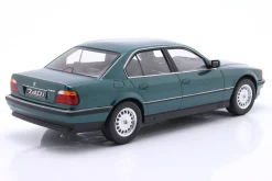 BMW 740i E38 Baujahr 1994 metallic grün 1:18 KK-Scale
