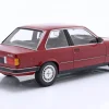 BMW 323i (E30) Limousine Baujahr 1982 karminrot 1:18 Minichamps