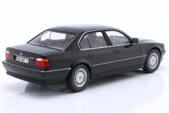 BMW 740i E38 Serie 1 Baujahr 1994 schwarz metallic 1:18 KK-Scale