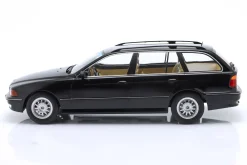 BMW 520i (E39) Touring Baujahr 1997 schwarz metallic 1:18 KK-Scale