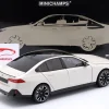 BMW i5 (G60) Baujahr 2023 weiß metallic 1:18 Minichamps
