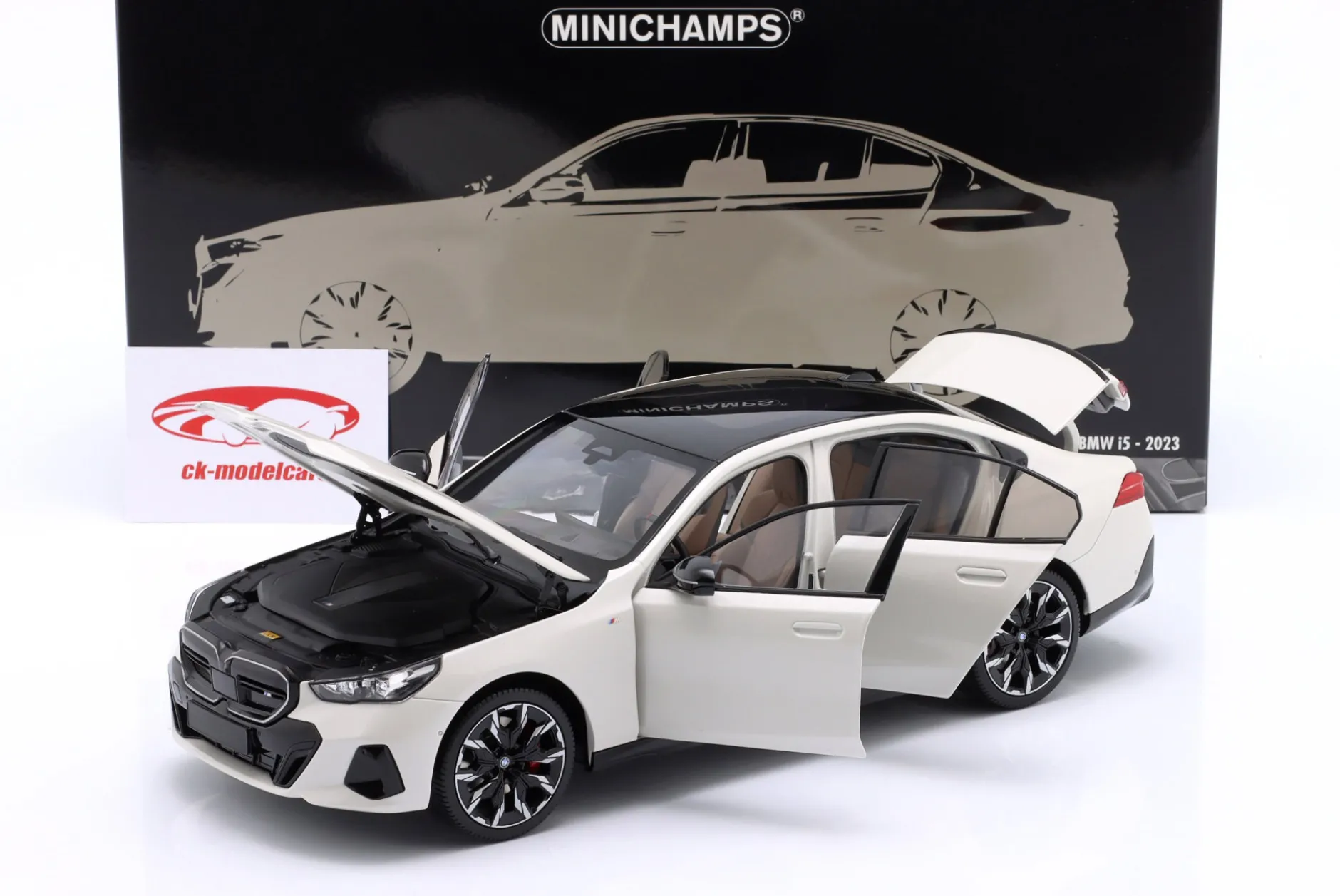 BMW i5 (G60) Baujahr 2023 weiß metallic 1:18 Minichamps