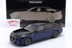 BMW i7 M70 (G70) Baujahr 2024 blau metallic / schwarz metallic 1:18 Minichamps