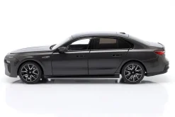 BMW i7 M70 (G70) Baujahr 2024 grau metallic 1:18 Minichamps