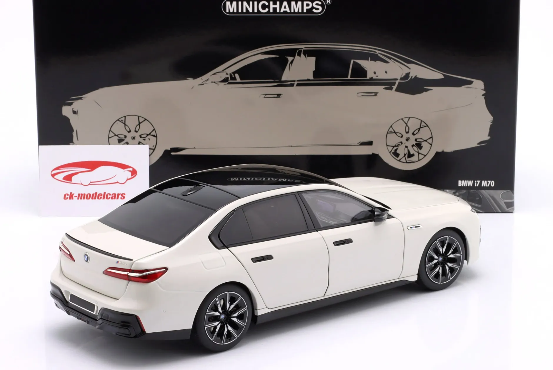BMW i7 M70 (G70) Baujahr 2024 weiß metallic 1:18 Minichamps