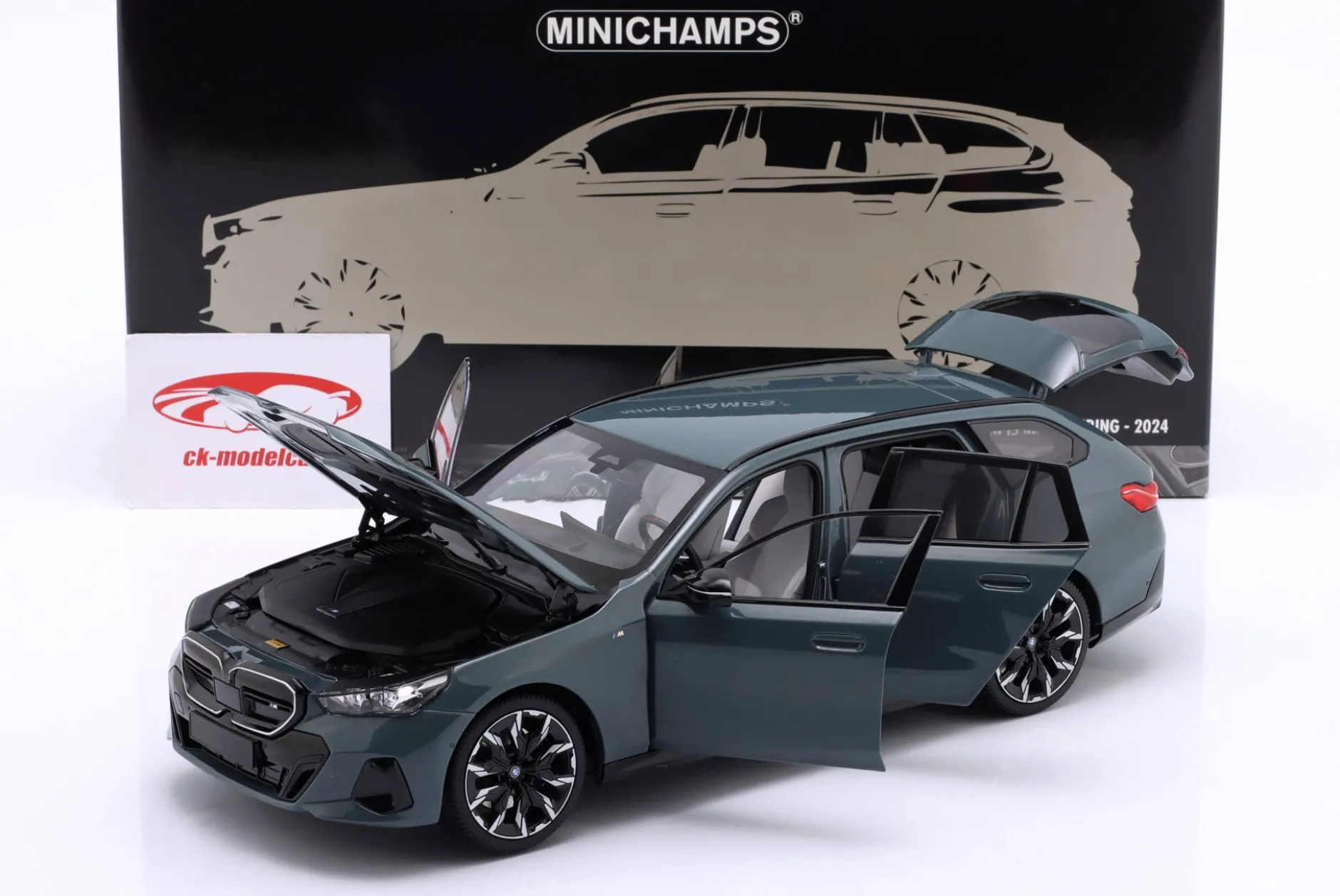 BMW i5 M60 Touring Baujahr 2024 grün metallic 1:18 Minichamps
