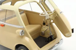 BMW Isetta 250 Baujahr 1959 creme / gelb 1:12 KK-Scale