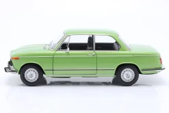 BMW L2002 tii 2.Serie Baujahr 1974 grün metallic 1:12 KK-Scale