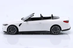 BMW M4 Cabriolet (G83) Baujahr 2021 weiß 1:18 Minichamps
