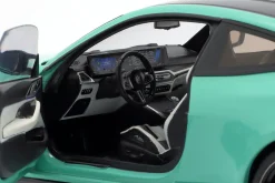 BMW M4 Competition (G82) Baujahr 2024 mintgrün 1:18 Solido