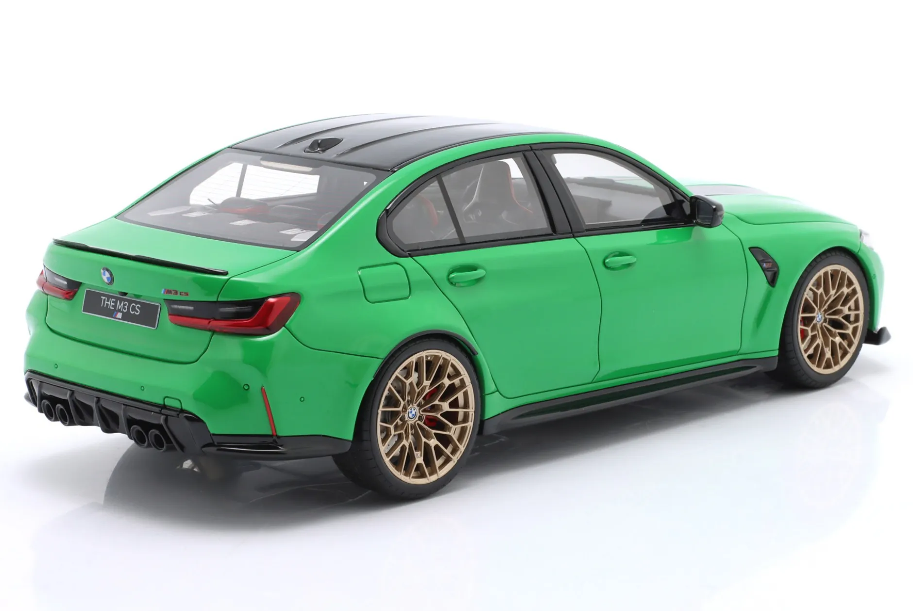 BMW M3 CS Baujahr 2023 signalgrün 1:18 GT-Spirit