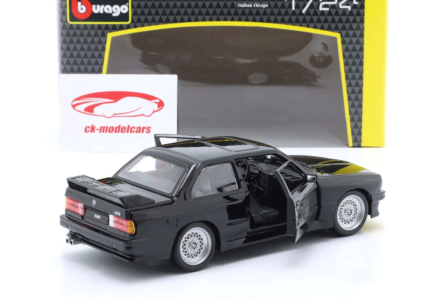 BMW M3 (E30) Baujahr 1988 schwarz 1:24 Bburago