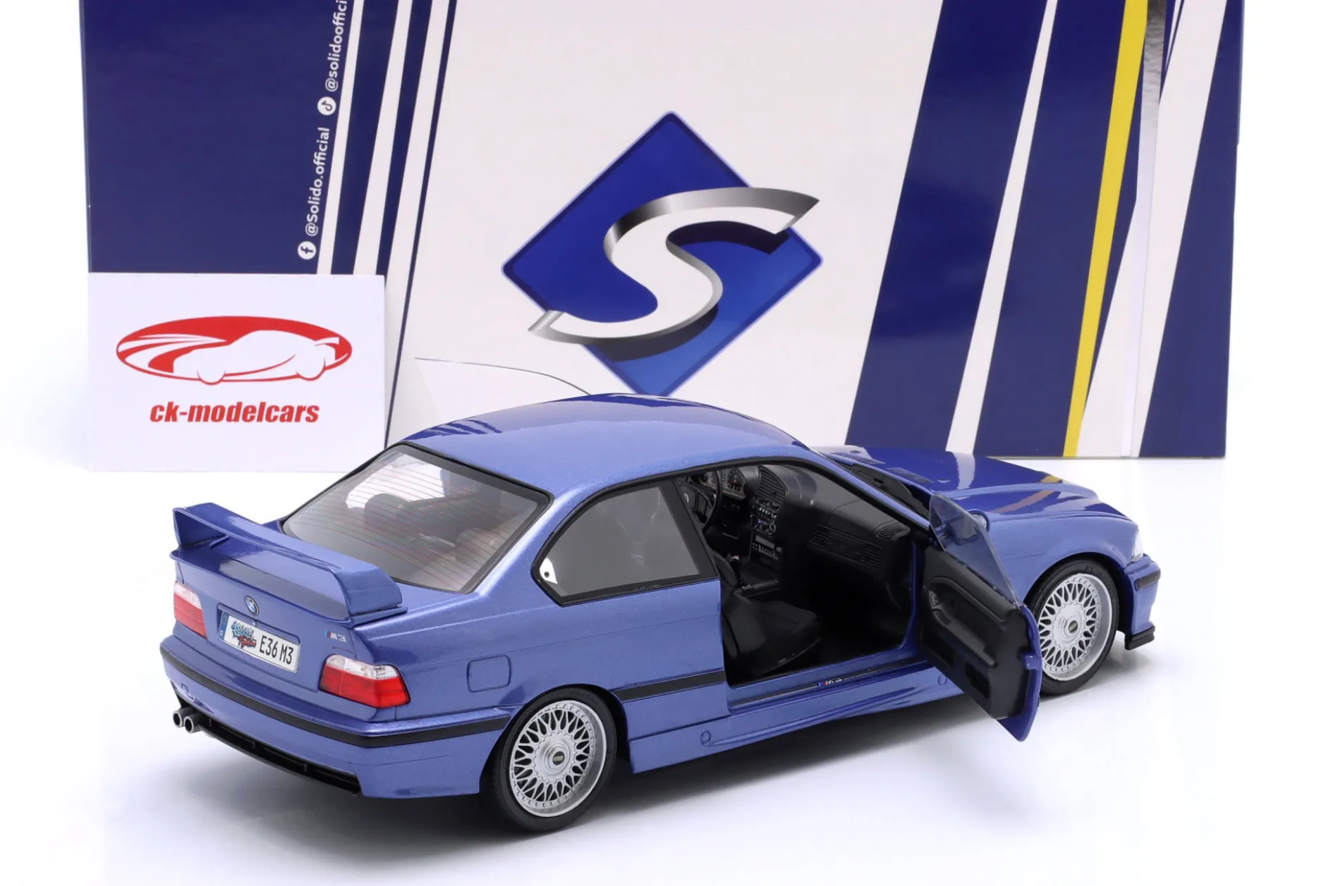 BMW M3 (E36) Coupé Baujahr 1996 Estoril blau 1:18 Solido