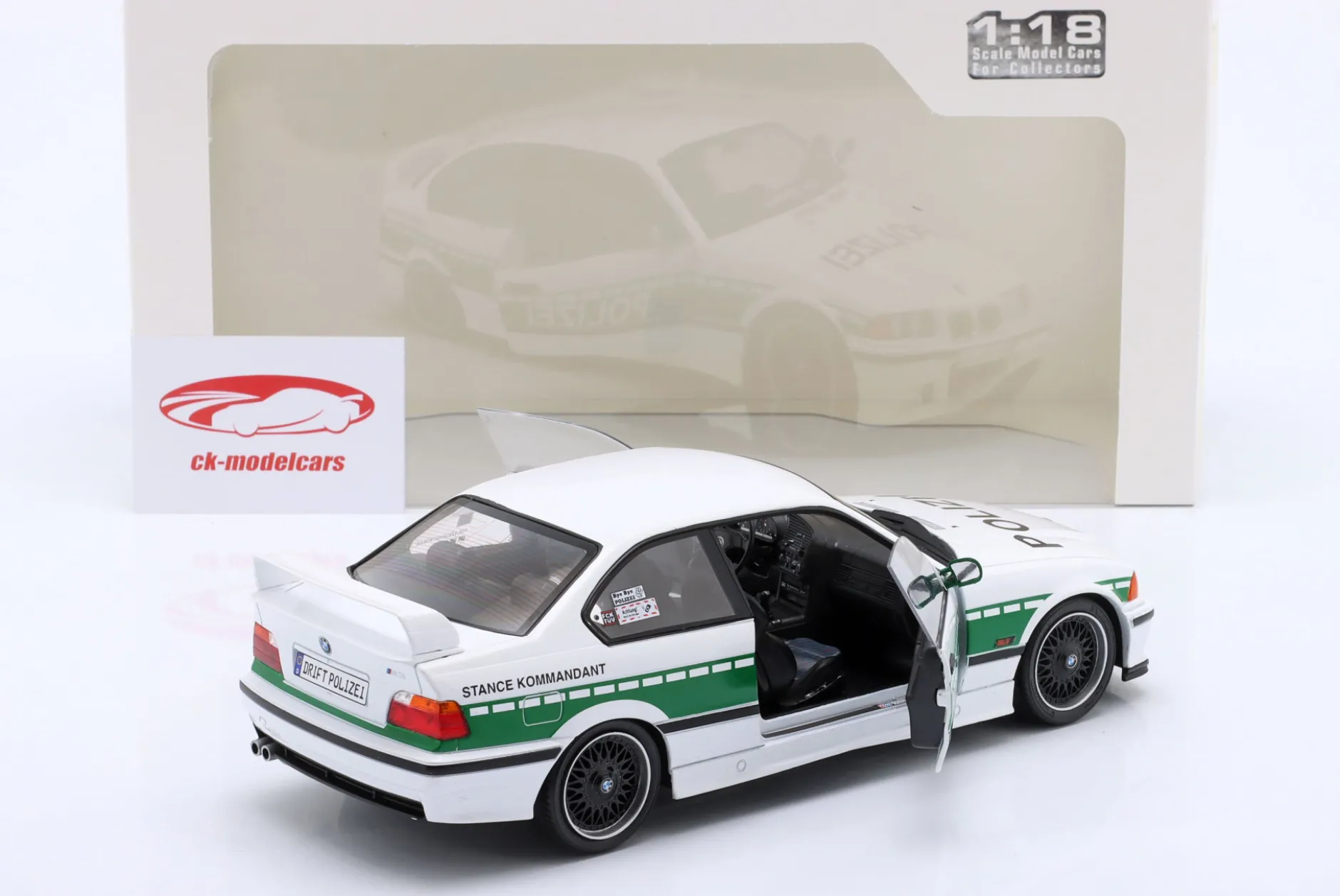 BMW M3 (E36) Coupe Baujahr 1991 Drift Polizei weiß / grün 1:18 Solido