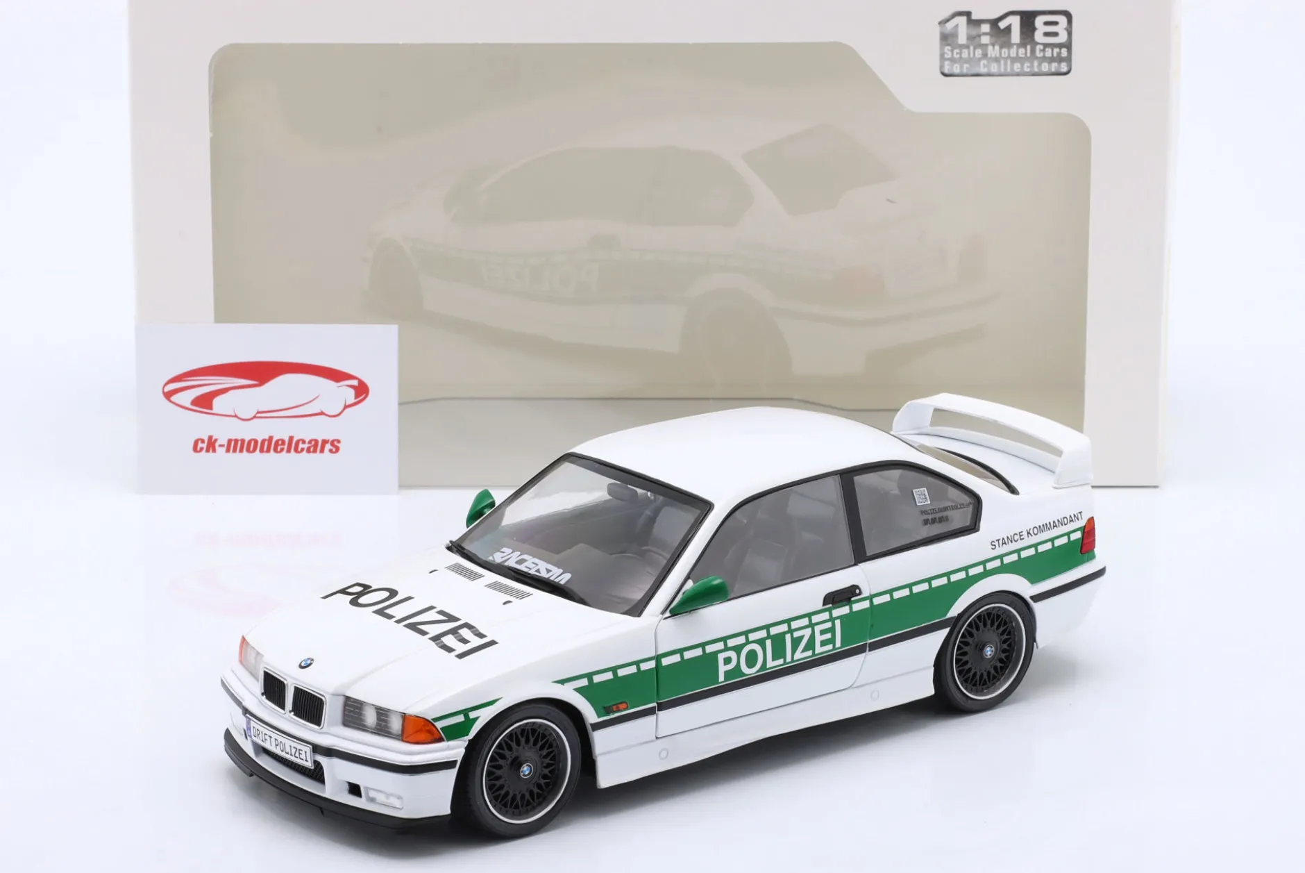 BMW M3 (E36) Coupe Baujahr 1991 Drift Polizei weiß / grün 1:18 Solido