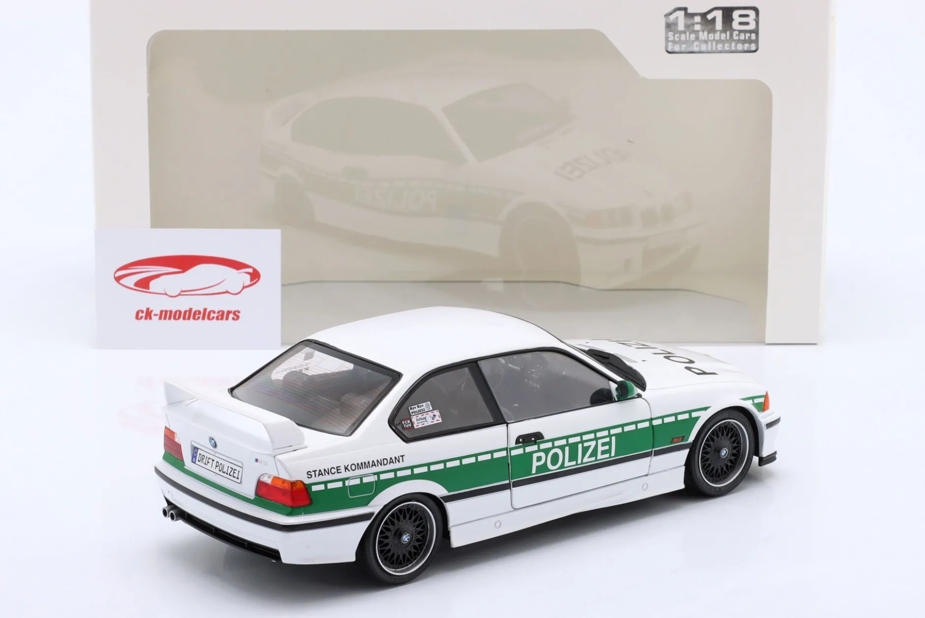 BMW M3 (E36) Coupe Baujahr 1991 Drift Polizei weiß / grün 1:18 Solido