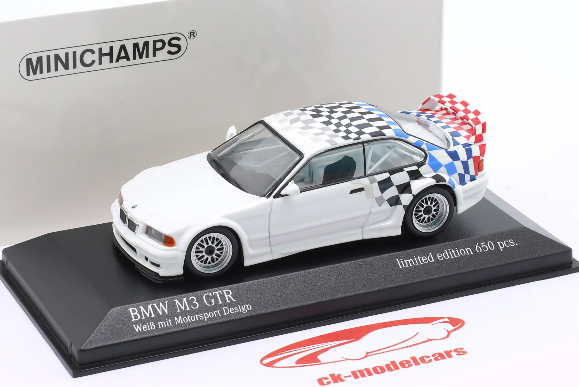 BMW M3 (E36) GTR Baujahr 1993 weiß / Motorsport-Design 1:43 Minichamps