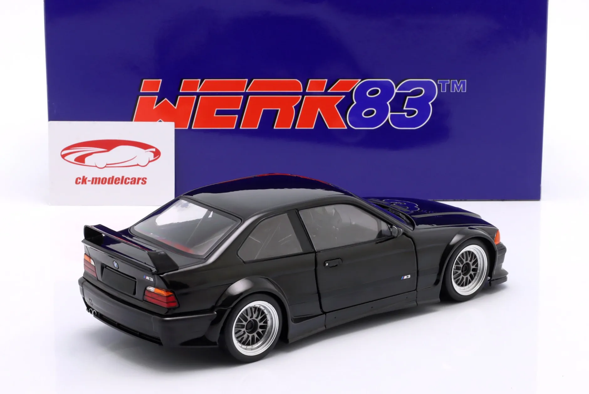 BMW M3 E36 GTR Plain Body Version schwarz 1:18 WERK83