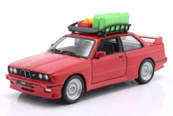 BMW M3 E30 mit Dachgepäckkorb Baujahr 1988 rot 1:24 Bburago