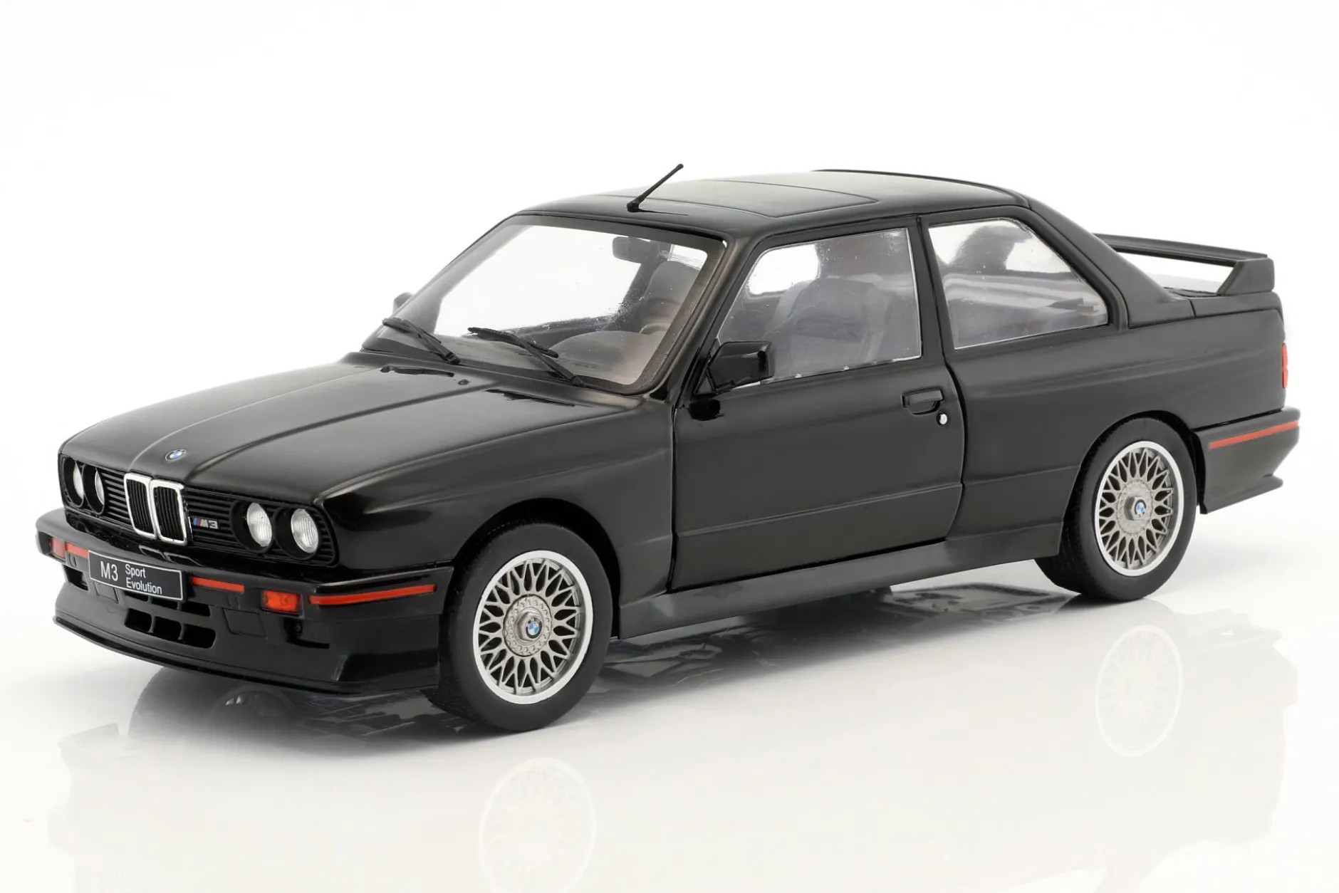 BMW M3 E30 Sport Evolution Baujahr 1990 schwarz 1:18 Solido