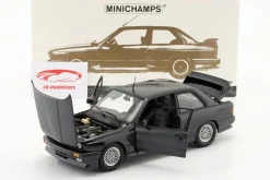 BMW M3 (E30) Street Evo Baujahr 1989 dunkelblau metallic 1:18 Minichamps