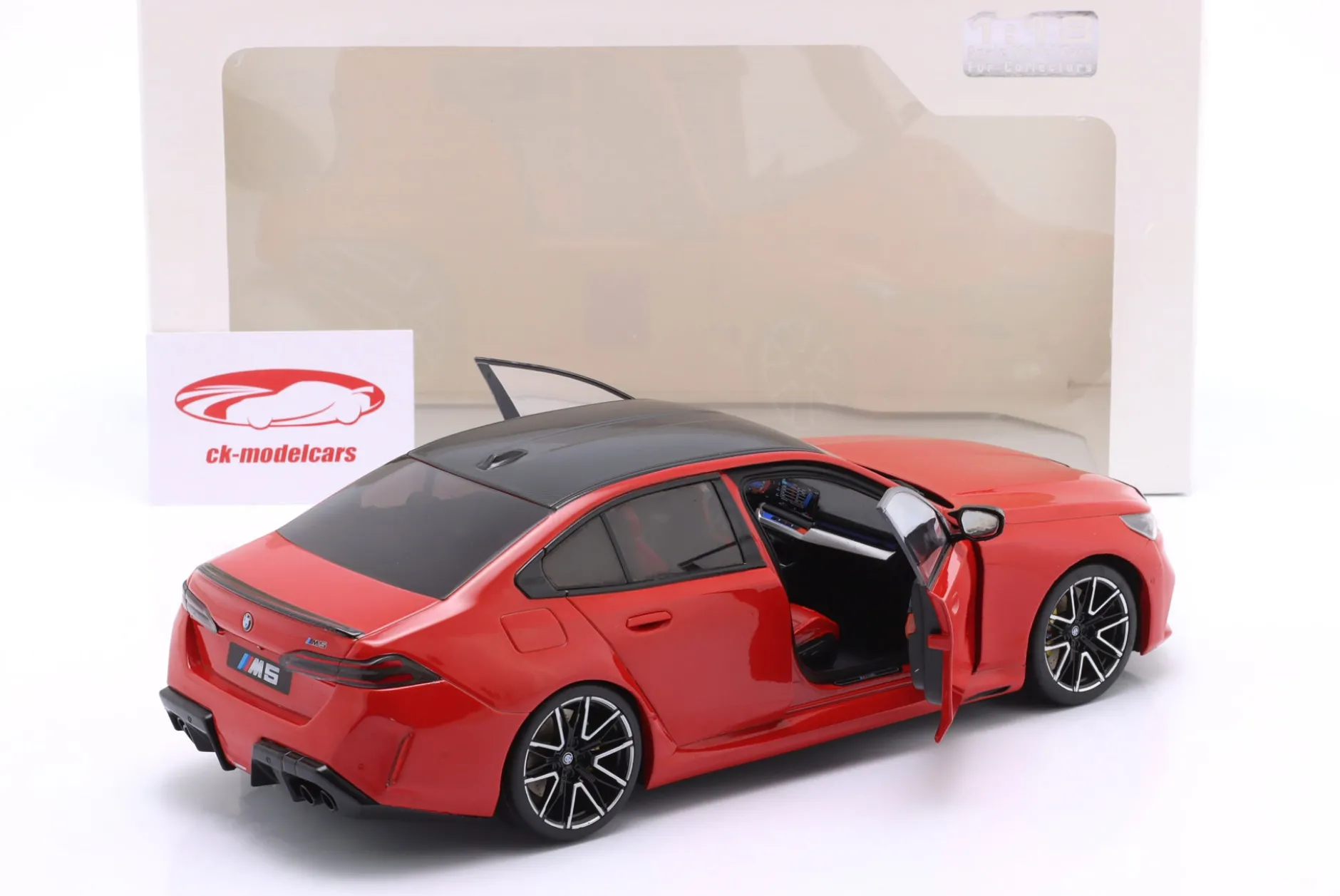 BMW M5 (G90) Baujahr 2025 feuerrot 1:18 Solido
