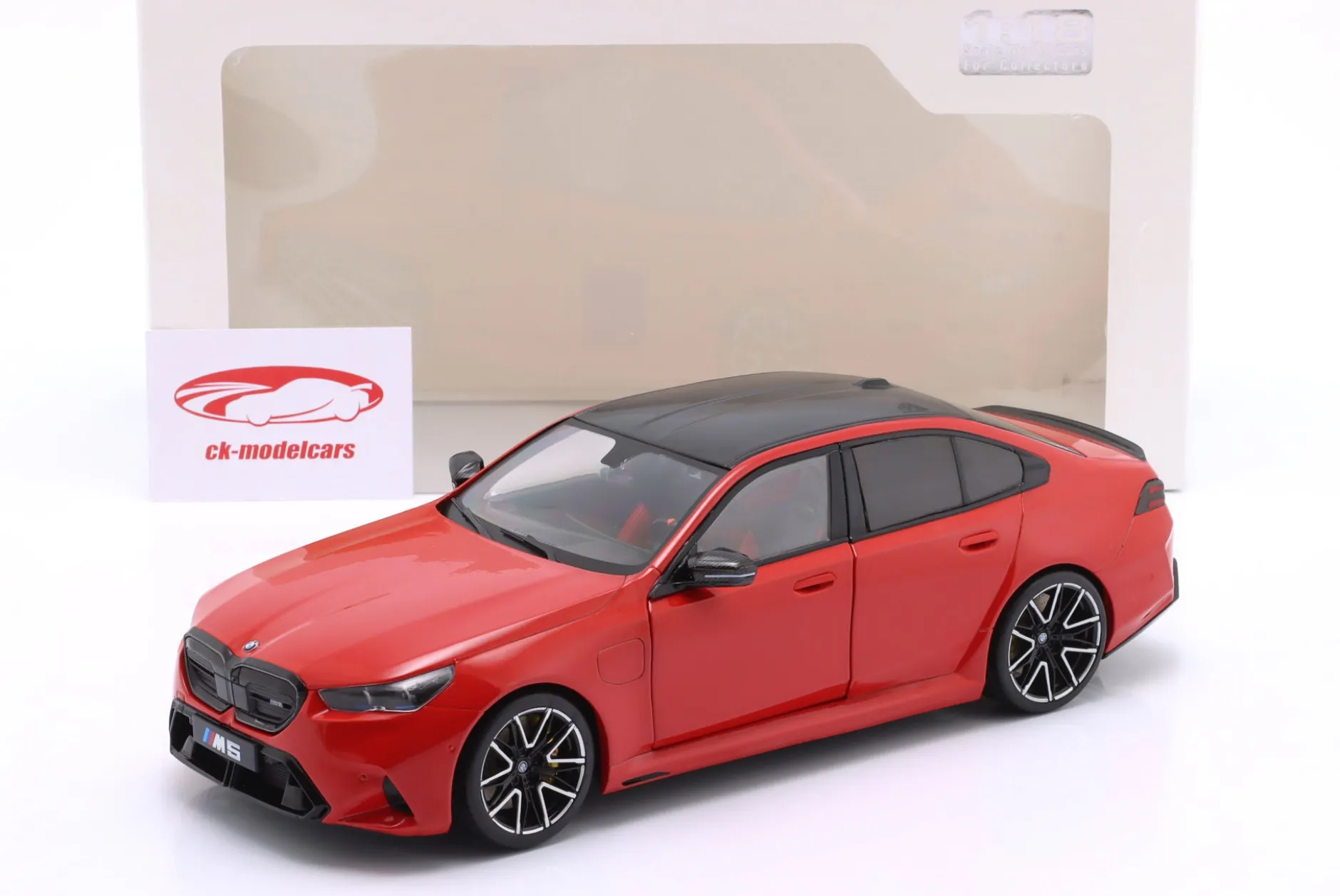 BMW M5 (G90) Baujahr 2025 feuerrot 1:18 Solido
