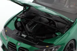BMW M4 (G82) Baujahr 2024 grün metallic 1:18 Minichamps
