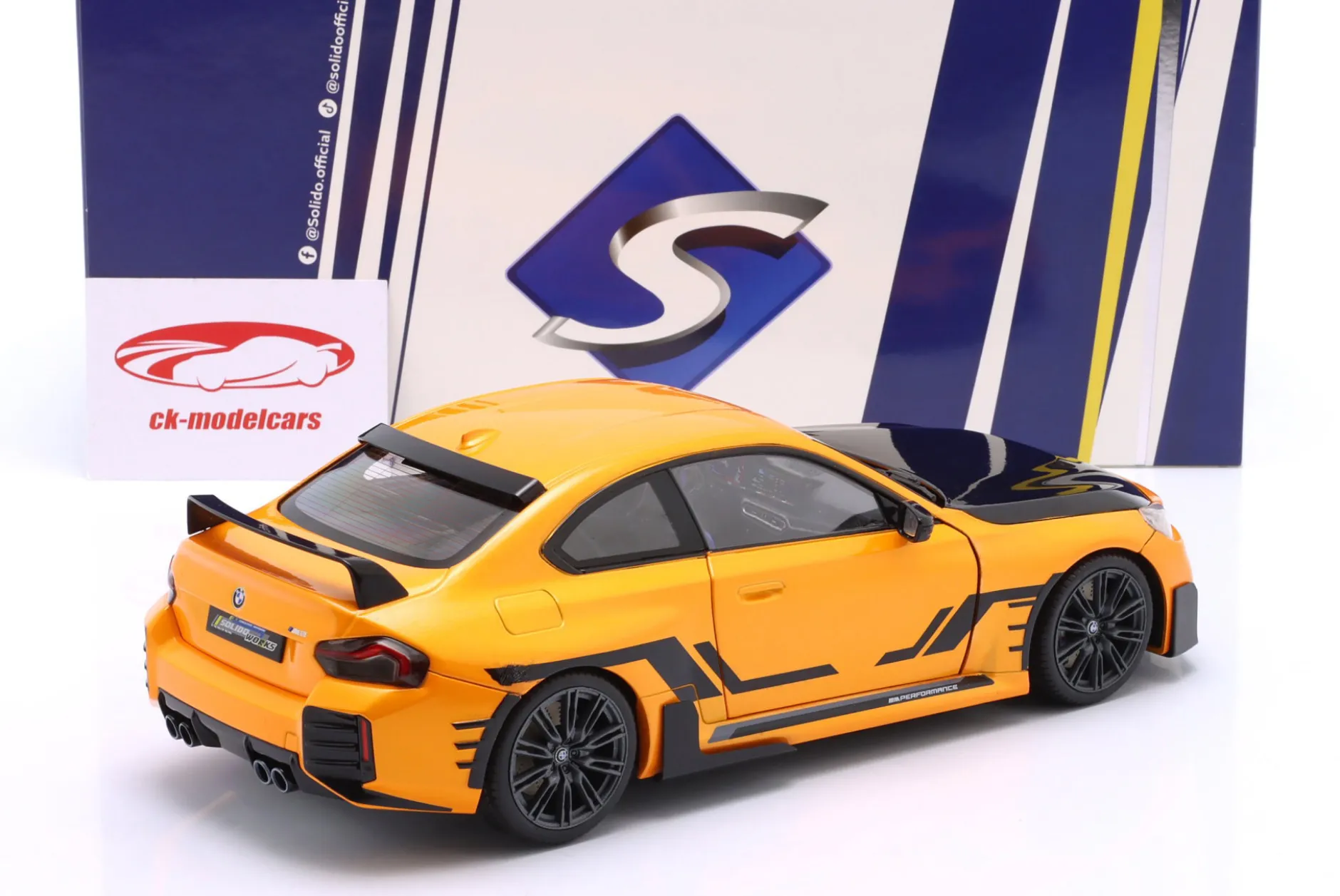 BMW M2 (G87) Performance Parts Baujahr 2024 orange metallic 1:18 Solido