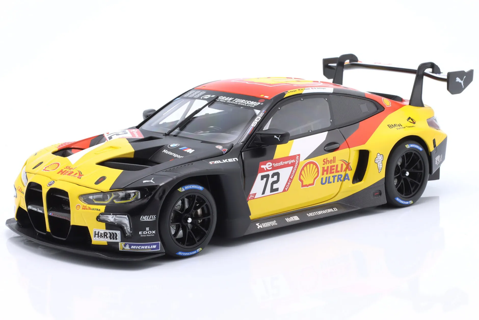 BMW M4 GT3 #72 24h Nürburgring 2022 BMW Junior Team 1:18 Minichamps