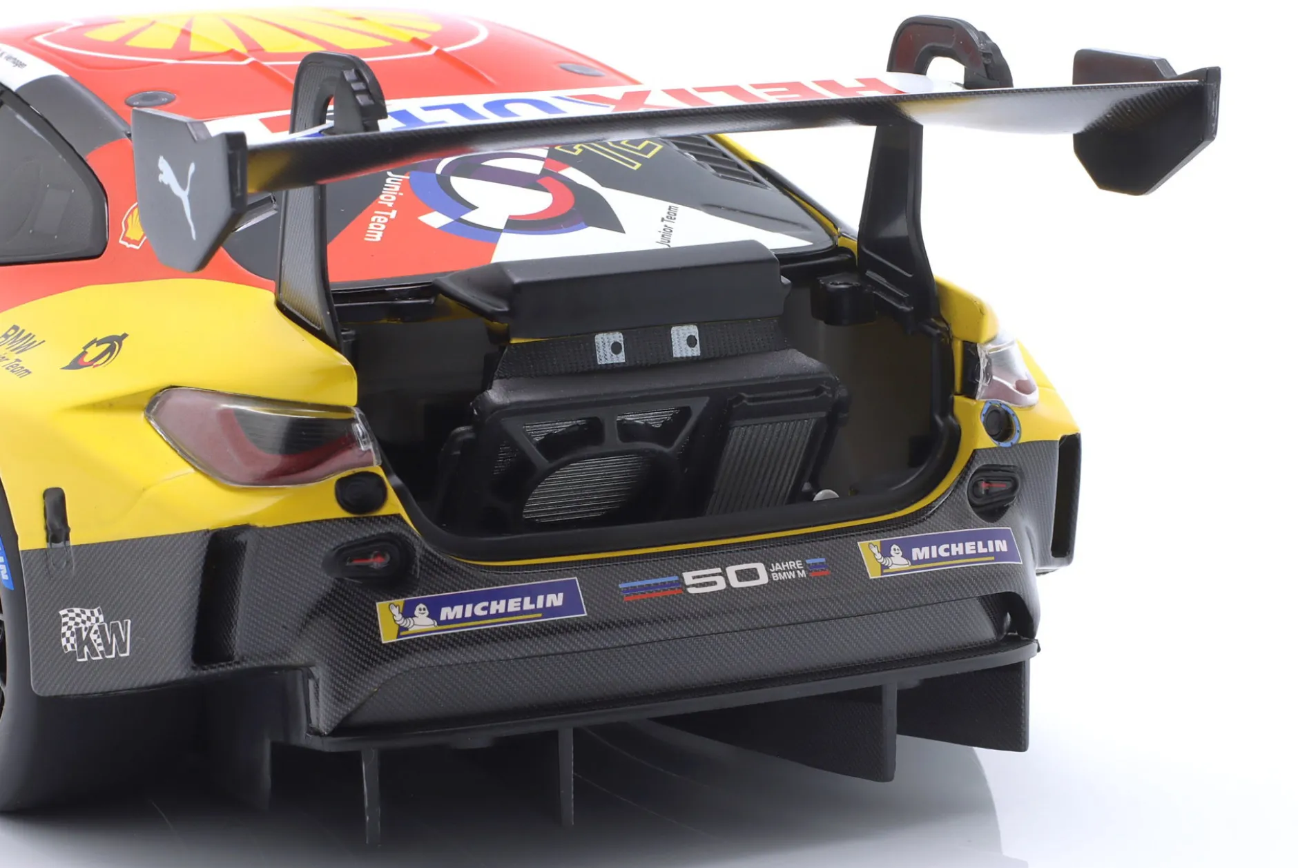 BMW M4 GT3 #72 24h Nürburgring 2022 BMW Junior Team 1:18 Minichamps