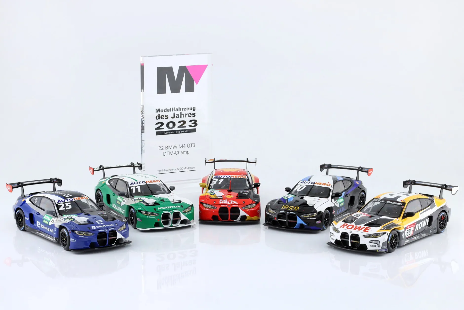 BMW M4 GT3 #72 24h Nürburgring 2022 BMW Junior Team 1:18 Minichamps