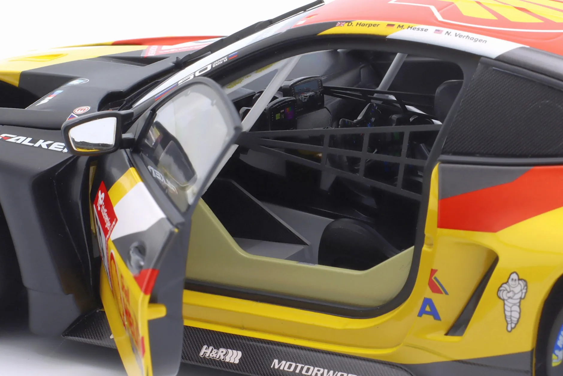 BMW M4 GT3 #72 24h Nürburgring 2022 BMW Junior Team 1:18 Minichamps