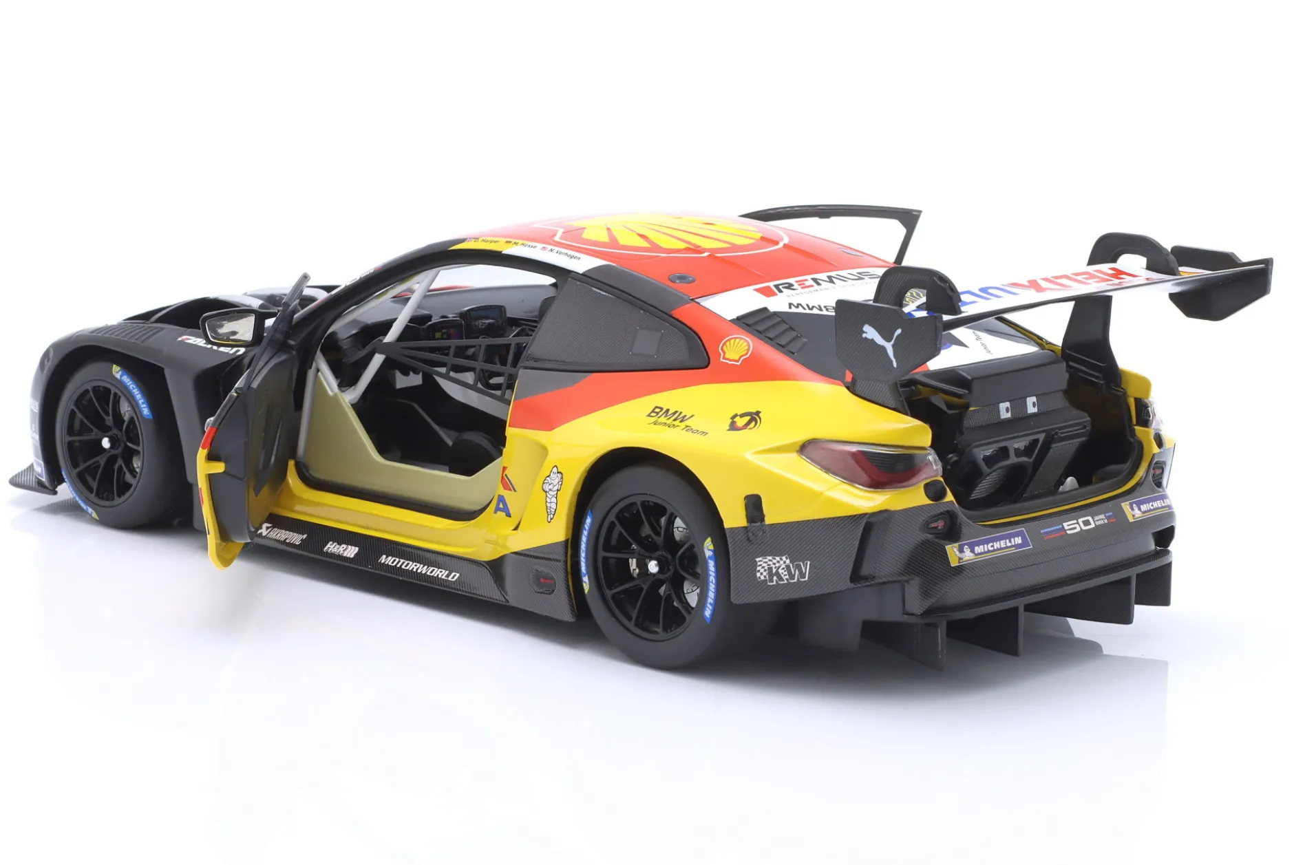 BMW M4 GT3 #72 24h Nürburgring 2022 BMW Junior Team 1:18 Minichamps