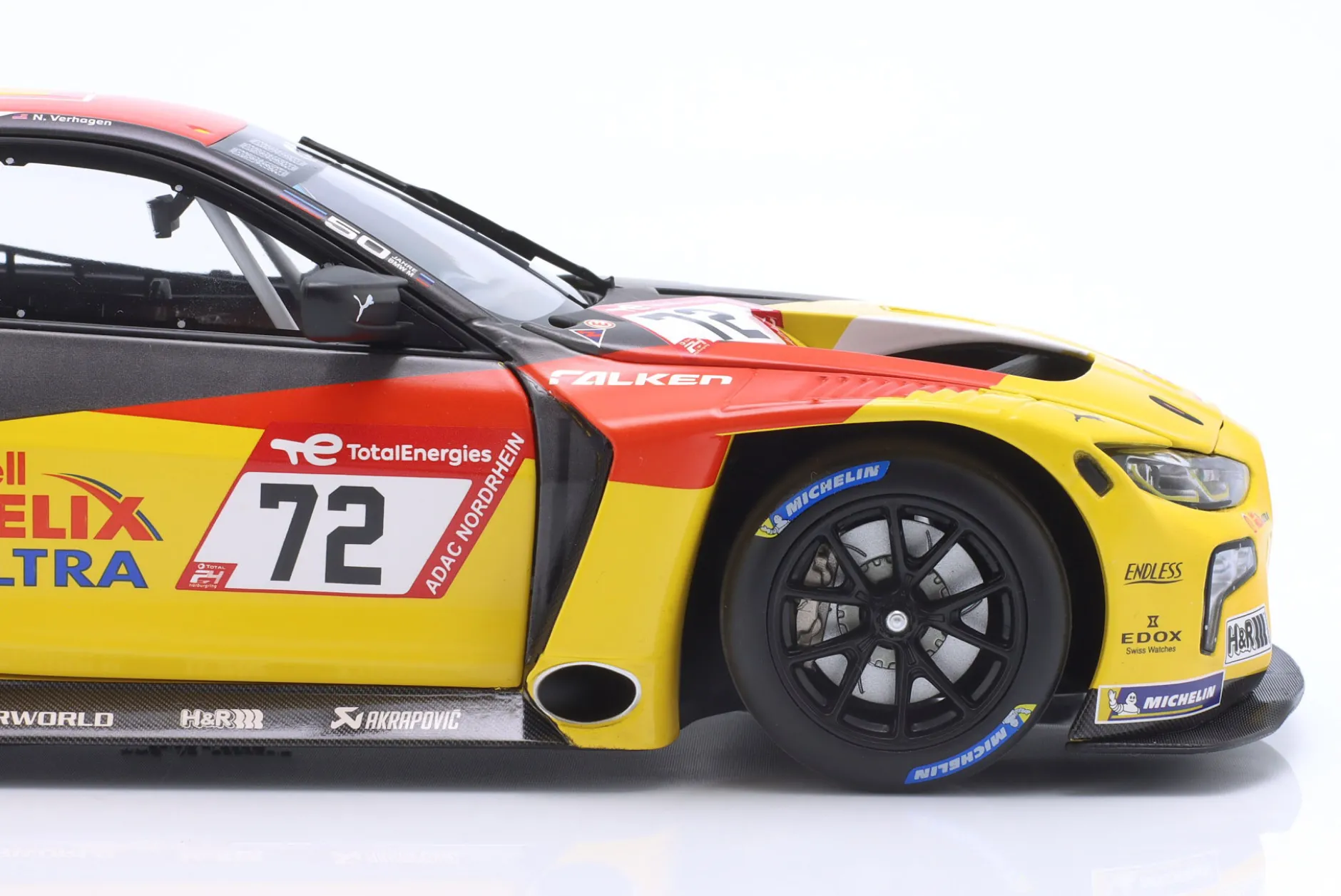 BMW M4 GT3 #72 24h Nürburgring 2022 BMW Junior Team 1:18 Minichamps