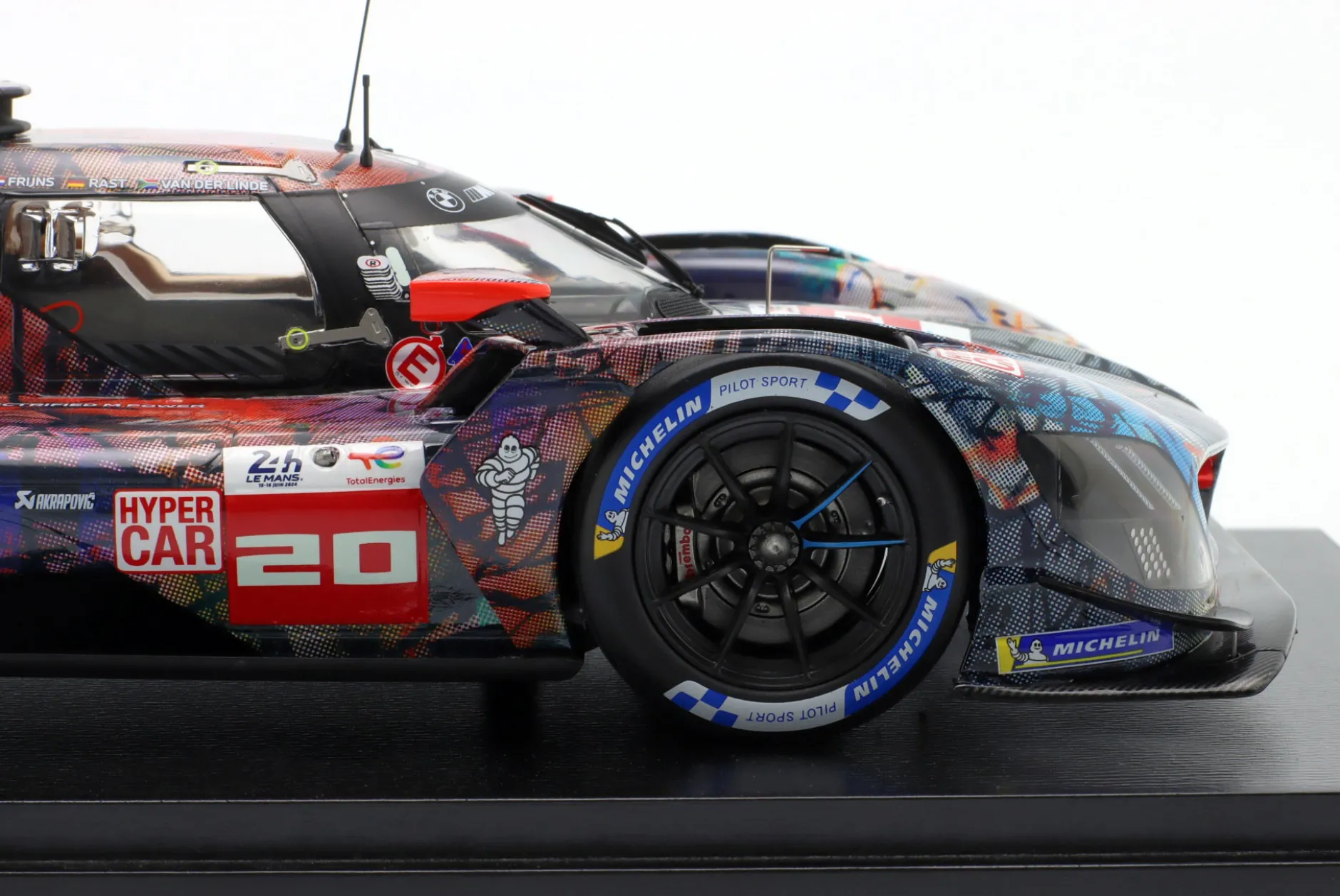 BMW M Hybrid V8 #20 24h LeMans 2024 Art Car Julie Mehretu 1:18 Spark