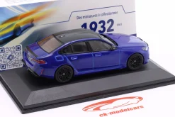 BMW M5 Sedan Baujahr 2024 Marina Bay blau 1:43 Solido