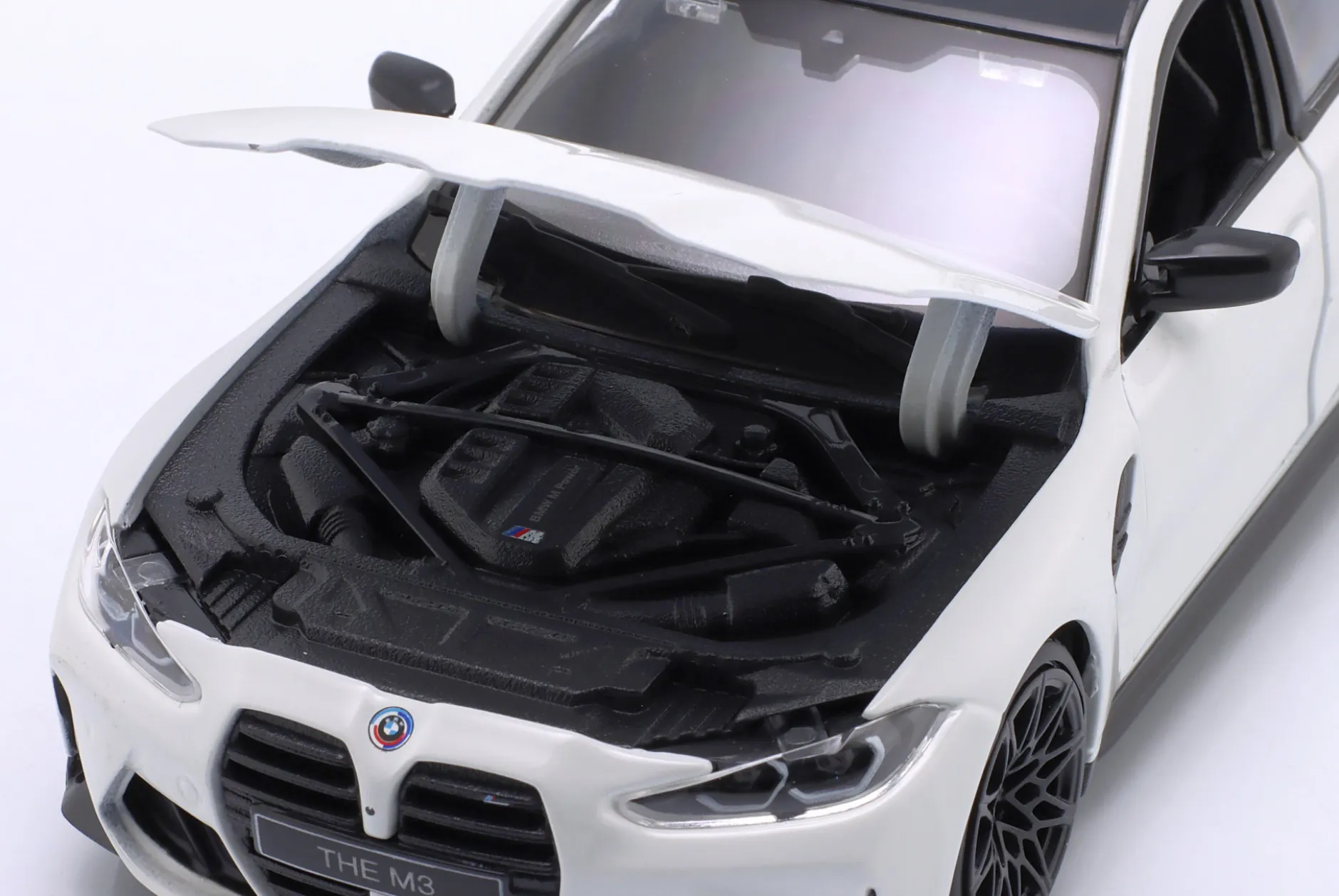 BMW M3 Touring Baujahr 2023 weiß 1:24 Bburago