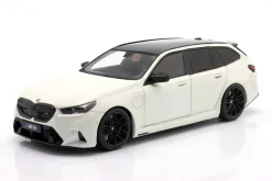 BMW M5 Touring (G99) Baujahr 2025 alpinweiß 1:18 Solido