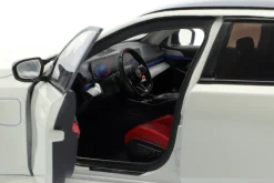 BMW M5 Touring (G99) Baujahr 2025 alpinweiß 1:18 Solido