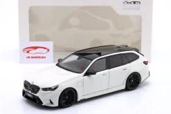 BMW M5 Touring (G99) Baujahr 2025 alpinweiß 1:18 Solido