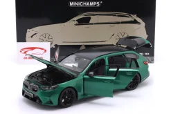 BMW M5 Touring (G99) Baujahr 2024 grün metallic 1:18 Minichamps