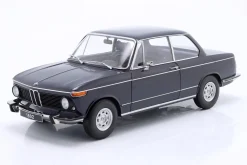 BMW 1602 2.Serie Baujahr 1974 dunkelblau 1:12 KK-Scale