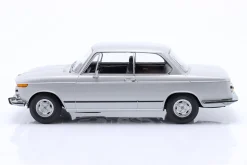 BMW 1602 Serie 1 Baujahr 1971 silber 1:18 KK-Scale