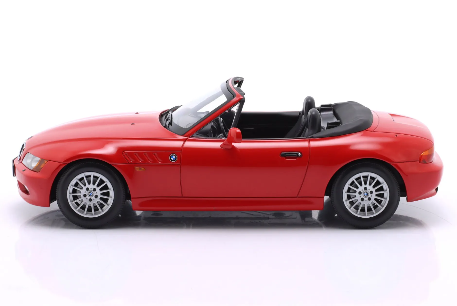 BMW Z3 Roadster Baujahr 1997 rot 1:18 Minichamps