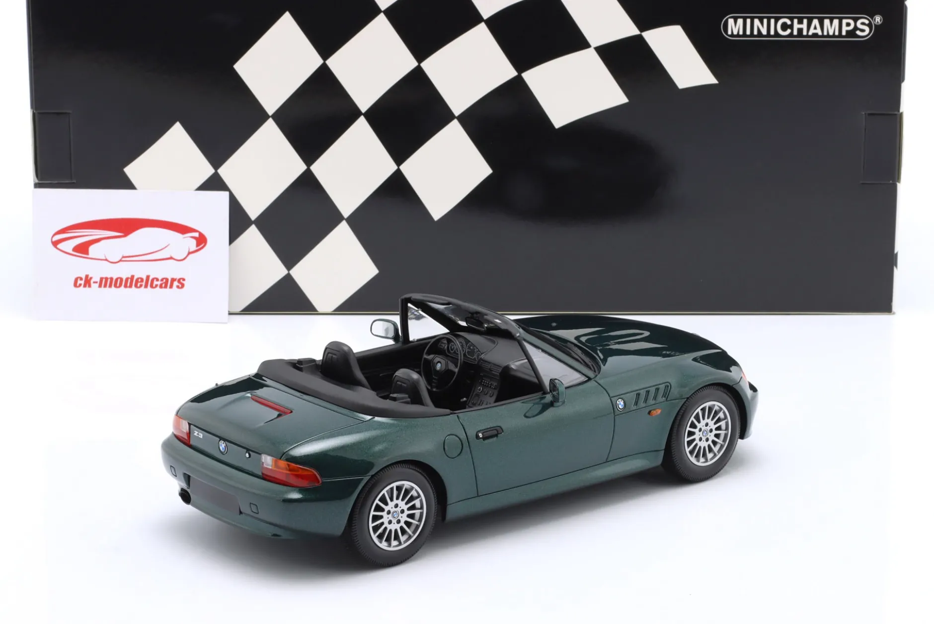 BMW Z3 Roadster (E36/7) Baujahr 1997 dunkelgrün metallic 1:18 Minichamps