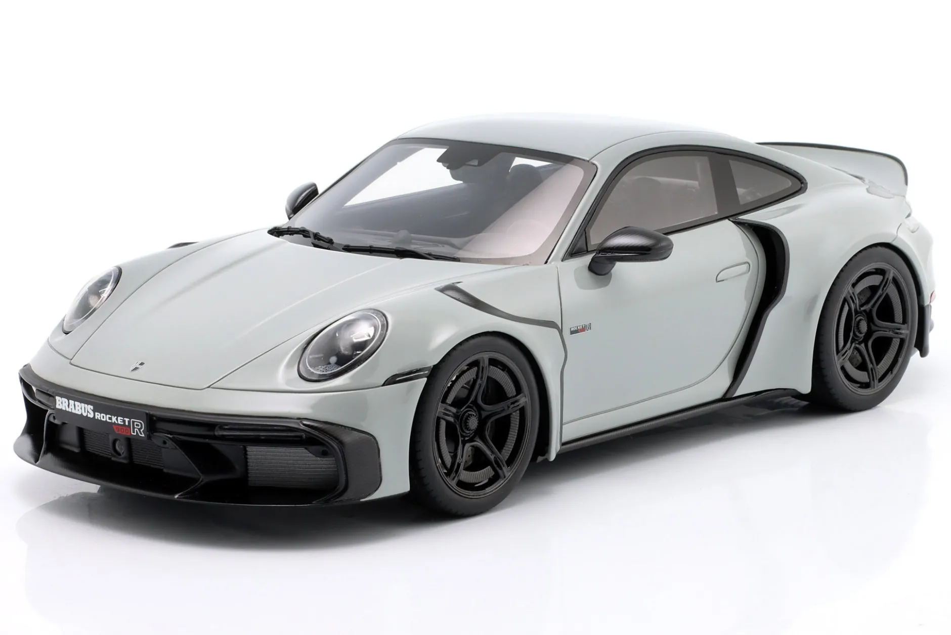 Brabus 900 Rocket-R Baujahr 2023 nardo grau 1:18 GT-Spirit