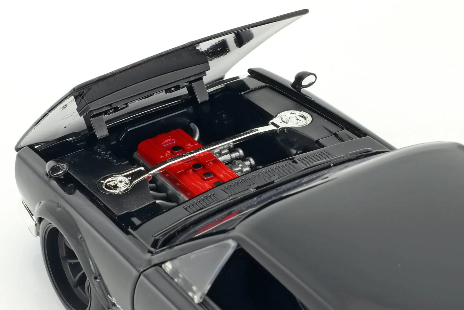 Brian's Nissan Skyline 2000 GTR Film Fast & Furious Five (2011) schwarz 1:24 Jada Toys