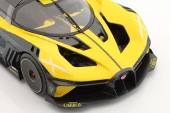 Bugatti Bolide W16.4 Baujahr 2020 gelb / carbon 1:18 Bburago